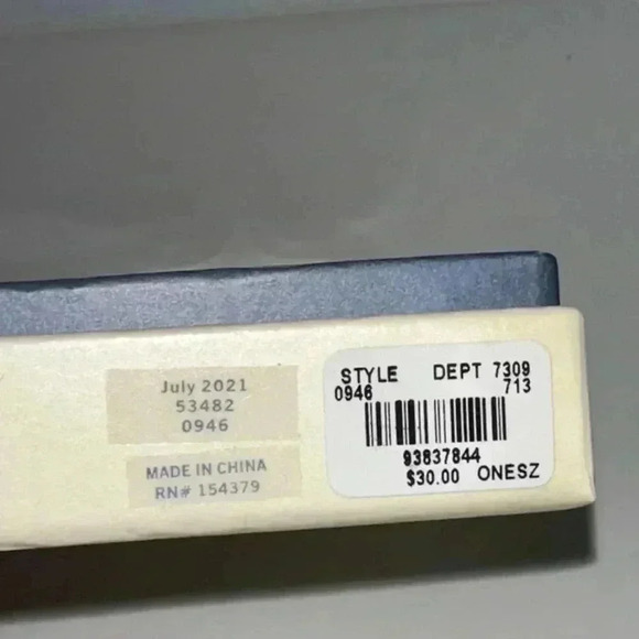 Women's Aeropostale Sagittarius Earring Set, Multicolored set of 3 NEW! Gold - Picture 9 of 9